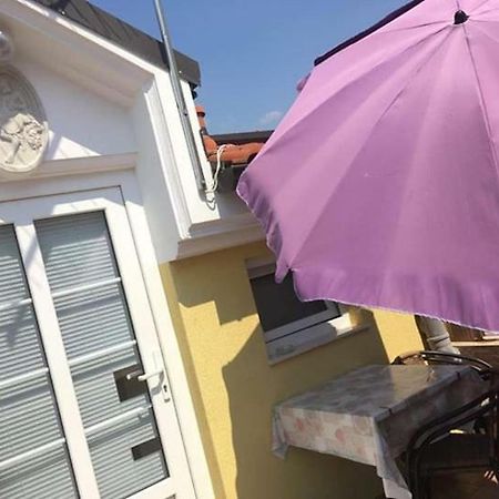 Apartmani Djura Selce Exterior foto